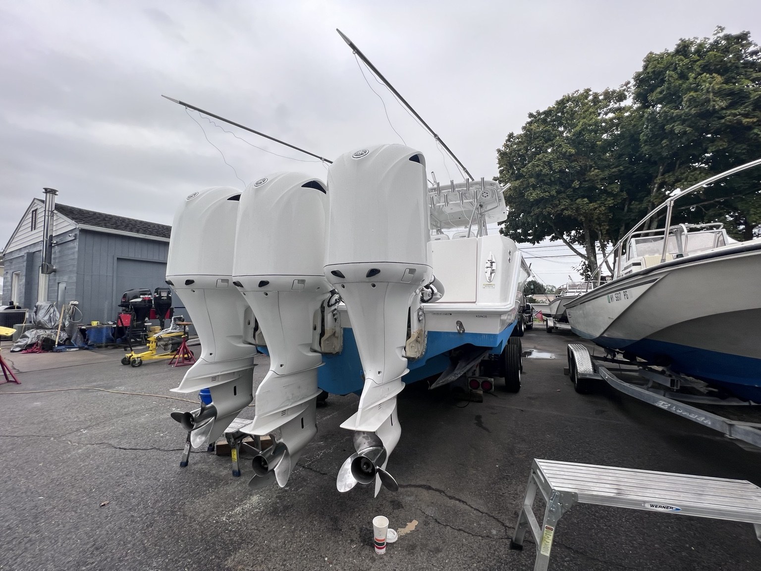 Triple-outboard vessel project